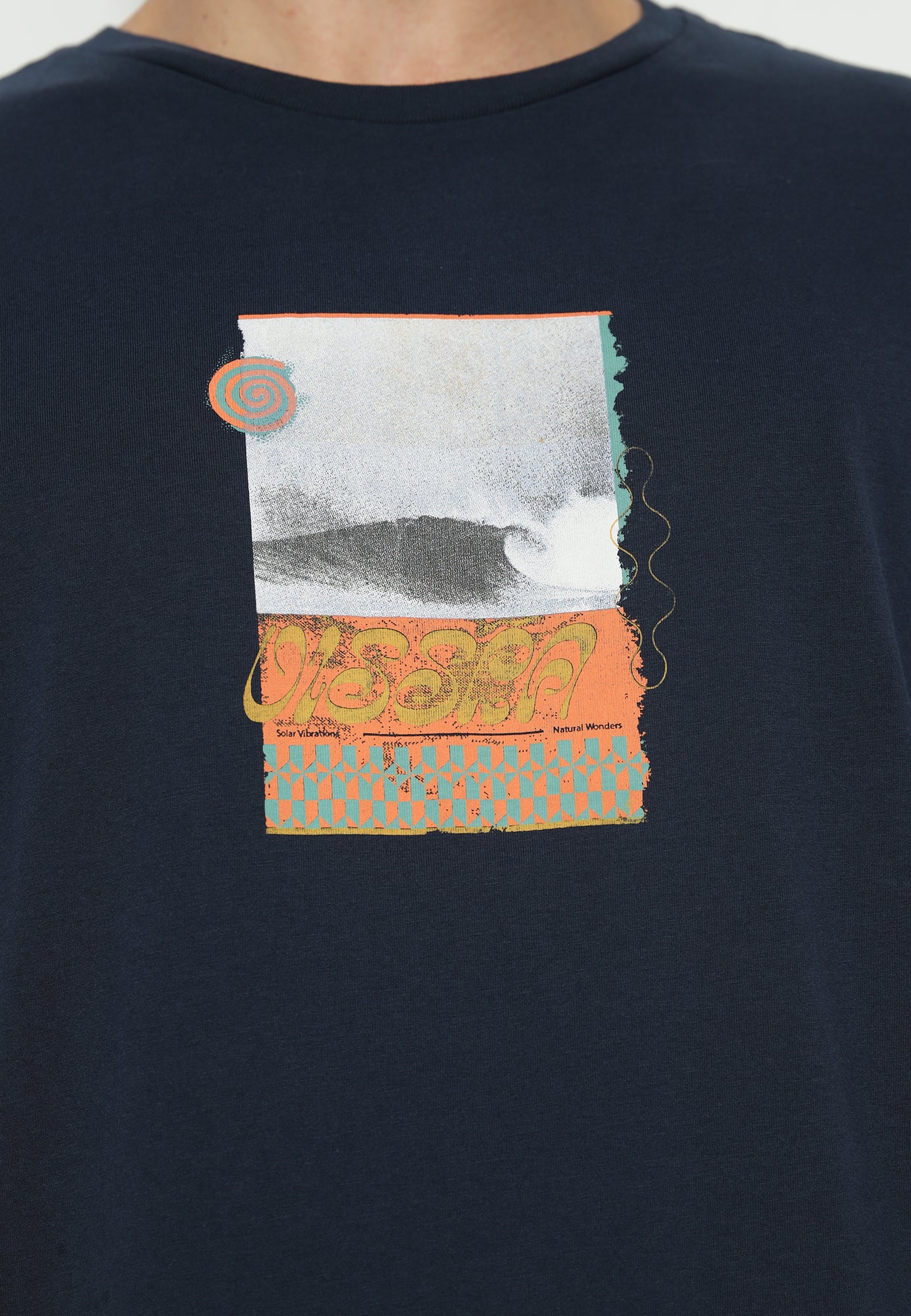 VISSLA-FOAM BALL ORGANIC TEE