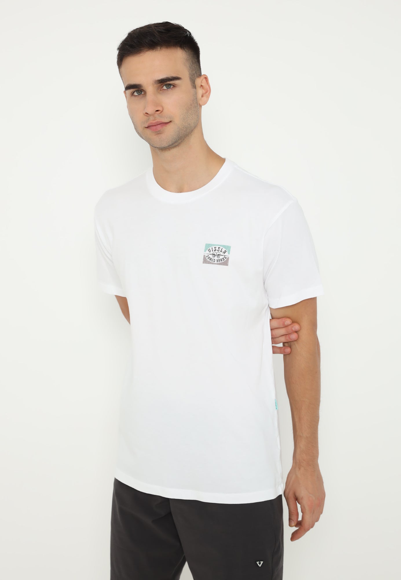 VISSLA-SHRED HEADS ORGANIC TEE-WHT
