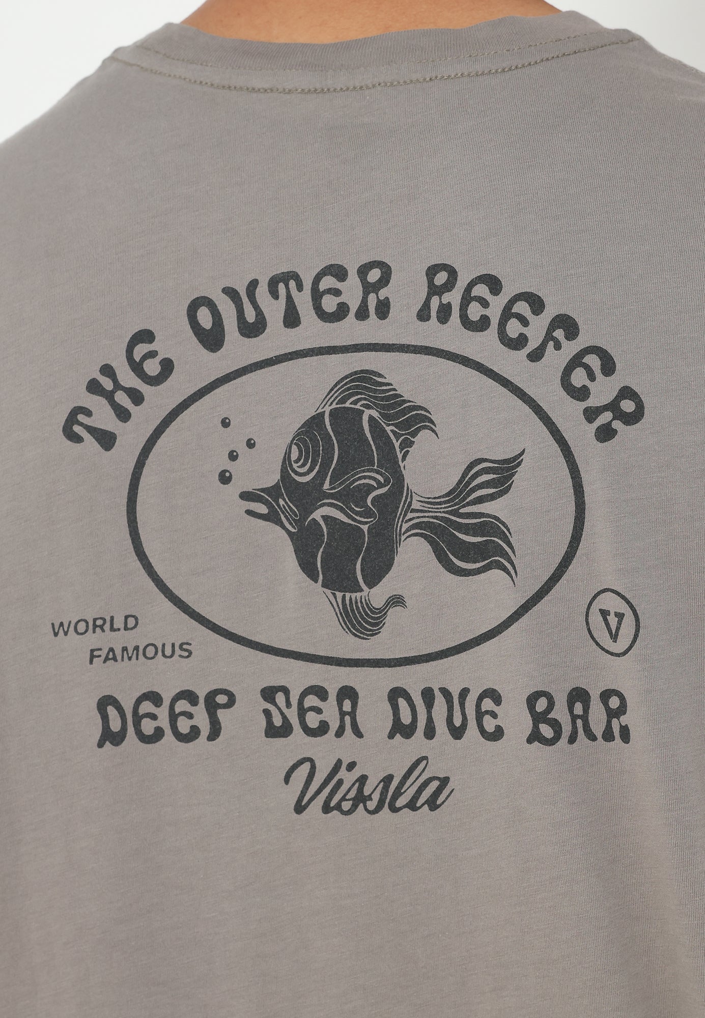 VISSLA-OUTER REEFERS COMP SS ORGANIC TEE