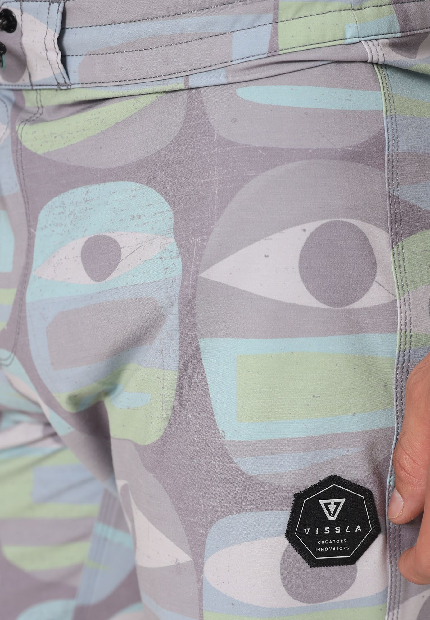 VISSLA-MINDS EYE 17.5" BOARDSHORT